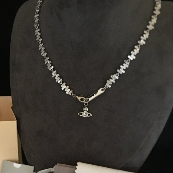 NWT Vivienne Westwood Silver Border Square Necklace